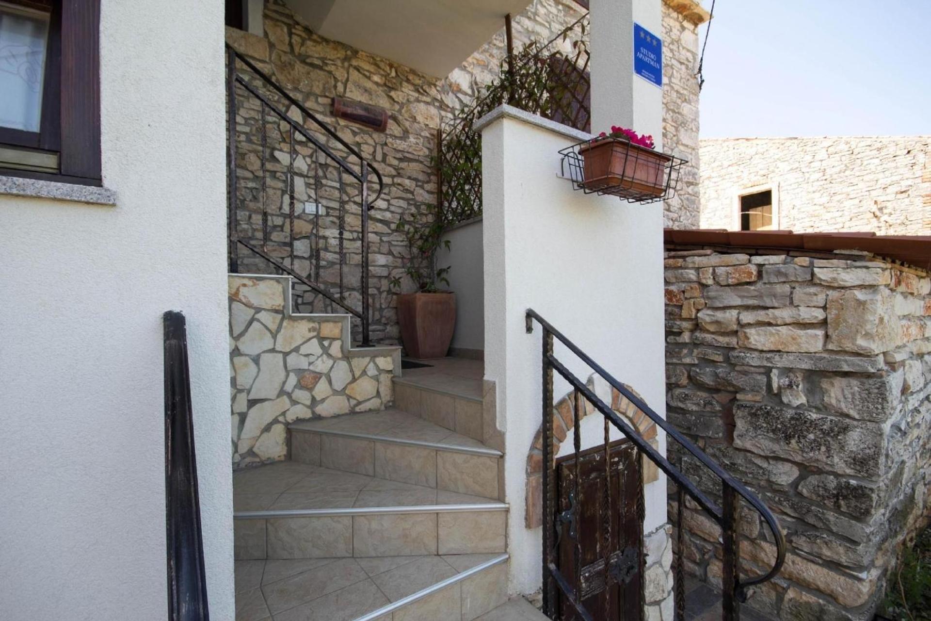 Apartment Fuer 2 Personen Ca 30 M In Buzinija, Adriakueste Kroatien Westkueste Von Istrien